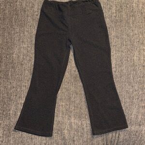 Stylish Black Yoga Capri Leggings